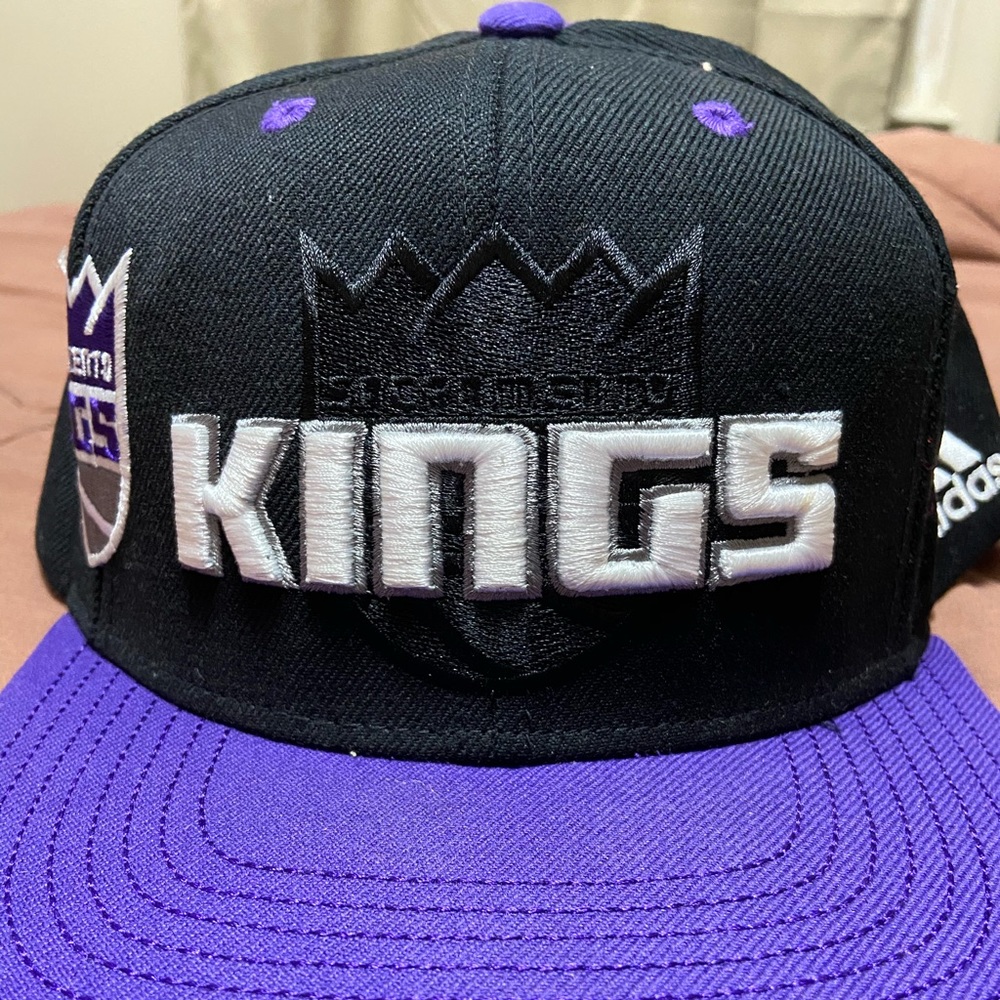 Kings hat